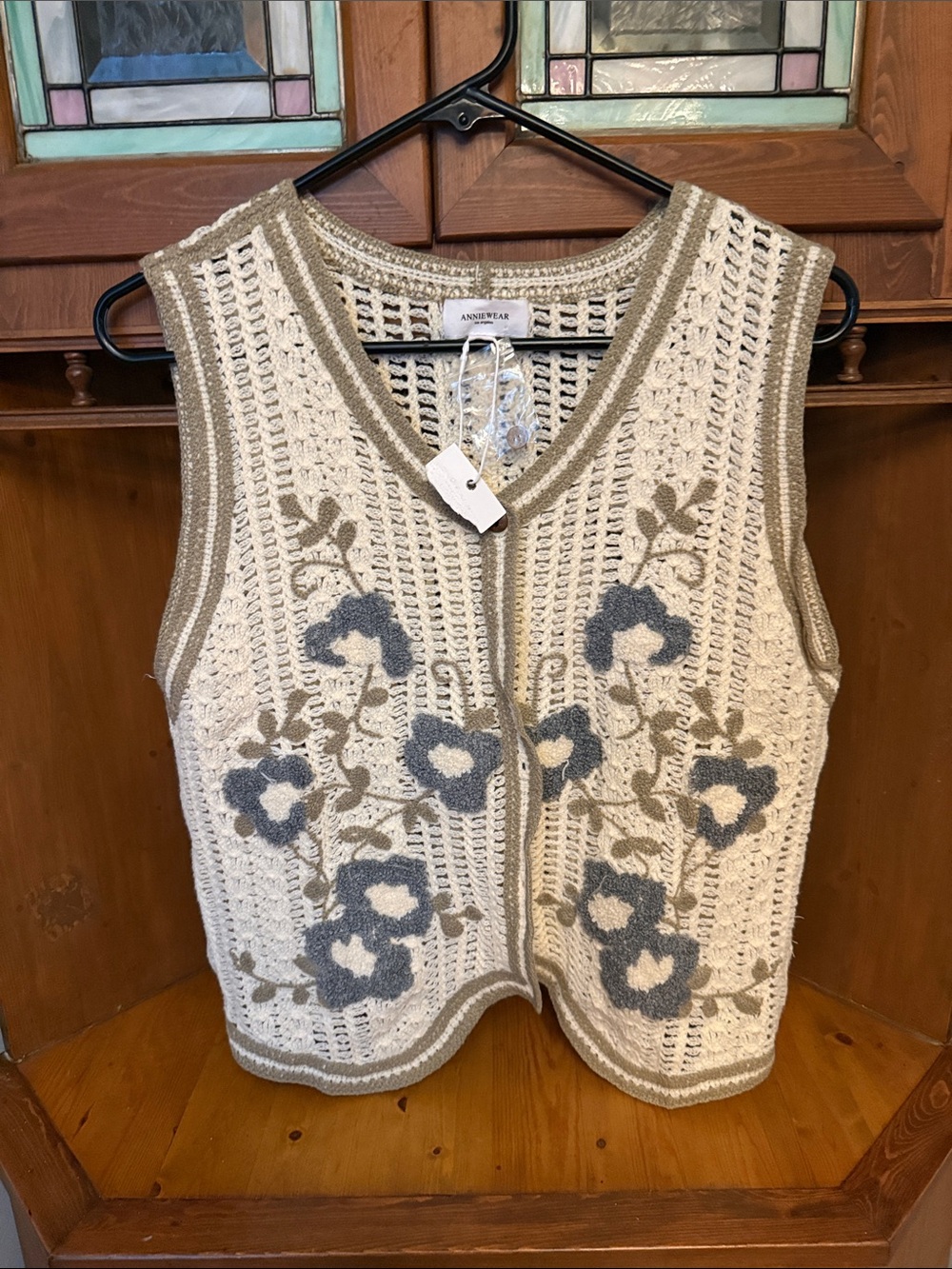AnnieWear Cream Floral Crochet Button-Down Sweater Vest NWOT S/M